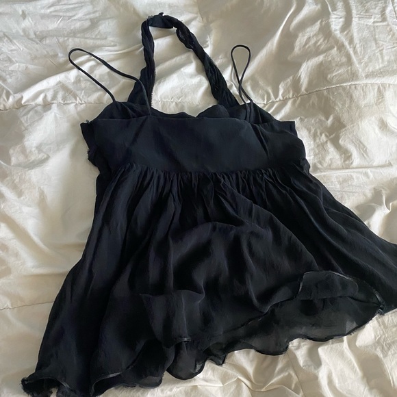 Black tank top! - Picture 4 of 7